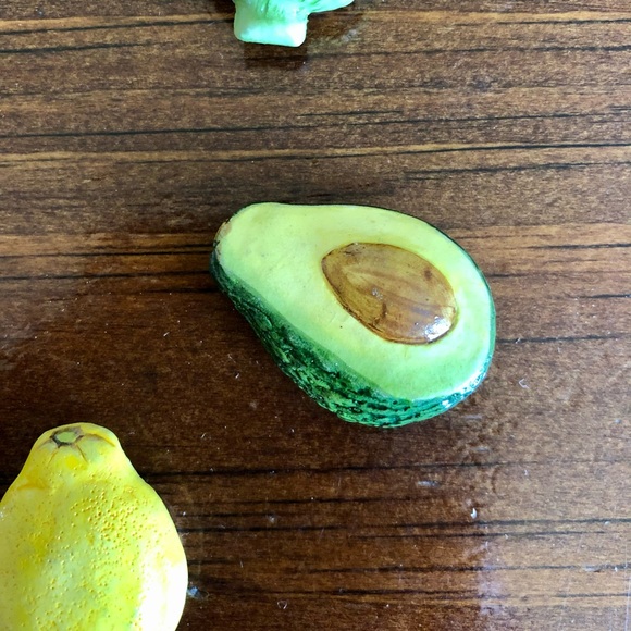 Vintage Fruit & Veggie Button Covers. - Picture 4 of 8